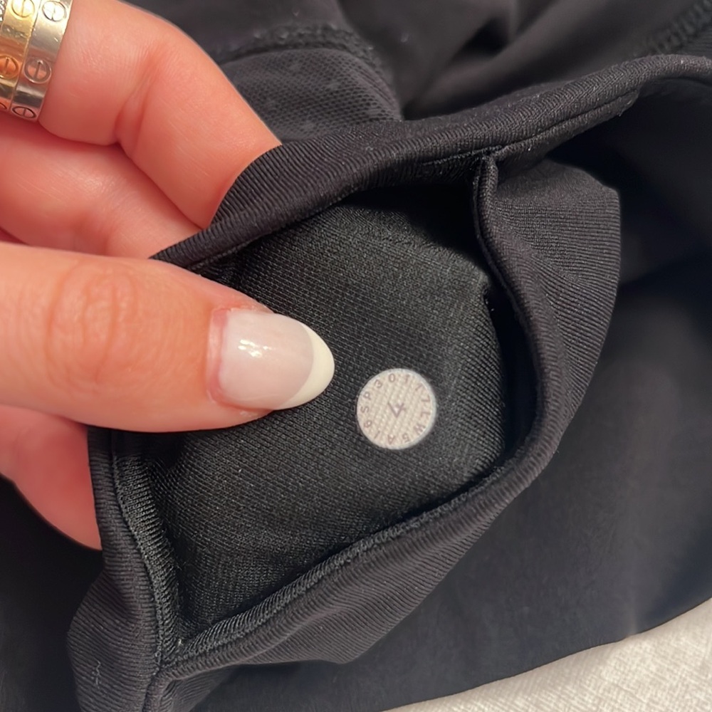 53. Lululemon Revitalize Tight Legging Black - Picture 2 of 4